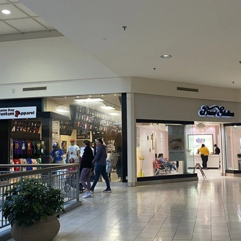 Lower lip and Lower Lip service in San Mateo, 